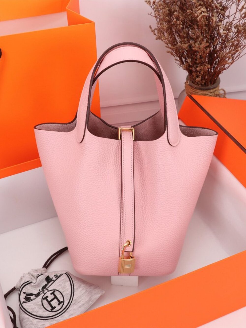Classic Hermes Bags: A Stylish and Versatile Choice for Elegance